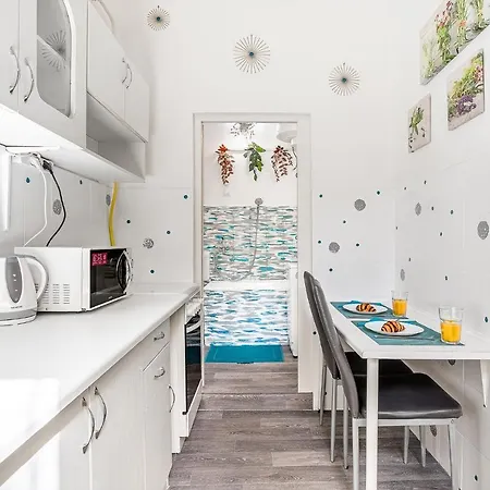 Sunny Dots - Free Parking! * Βουδαπέστη